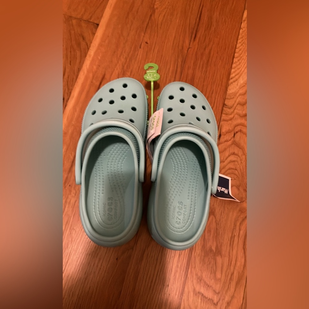 Crocs clogs shoes size 5 NWT new with tags mint green/teal turquoise color - Picture 6 of 8